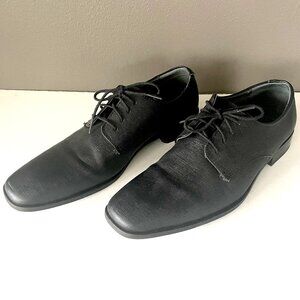 Mens dress shoes Calvin Klein black size 9.5